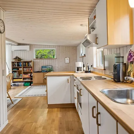 Dom wakacyjny Avni - 300m From The Sea By Interhome