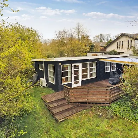 Avni - 300m From The Sea By Interhome *